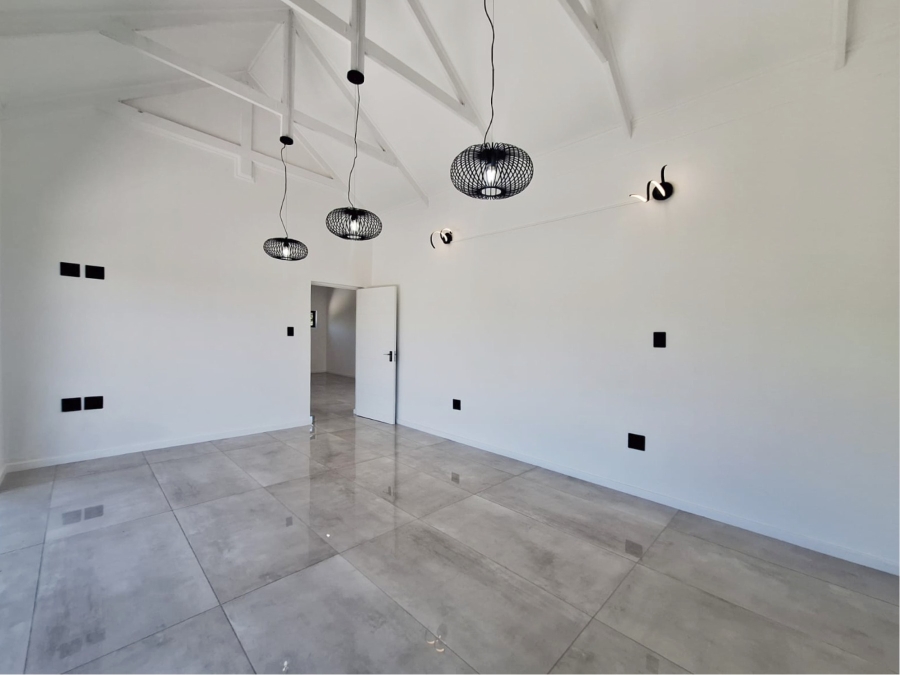 To Let 4 Bedroom Property for Rent in Redstone Private Country Estate North West